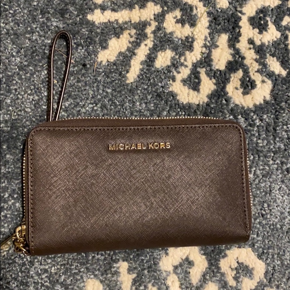 Michael Kors wristlet